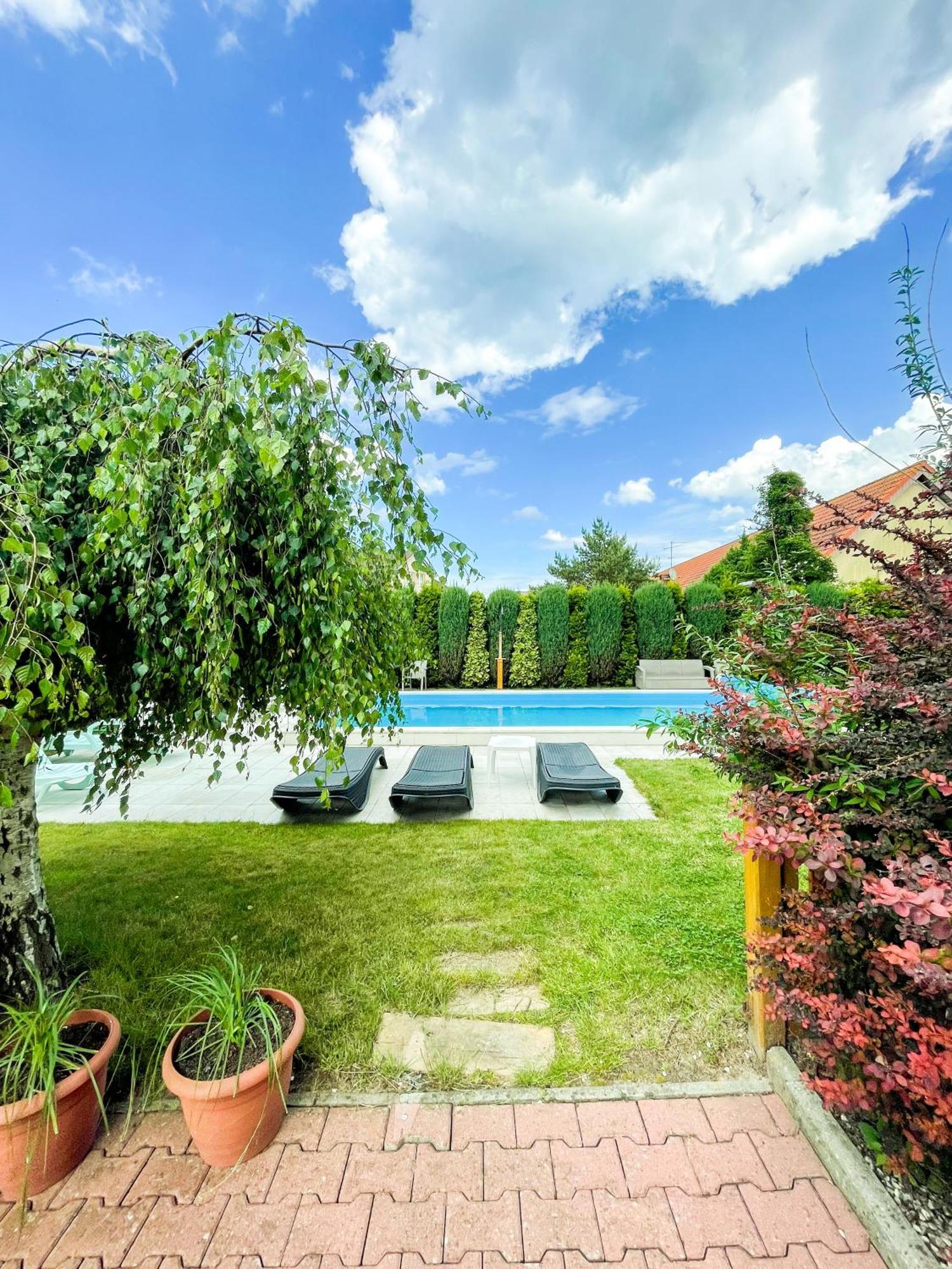 Riviera -Adults Only Villa Rewal Exterior photo